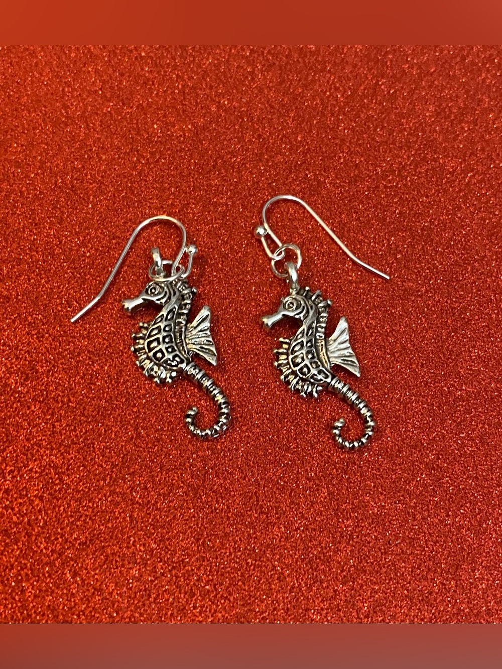 Charming Seahorse earrings